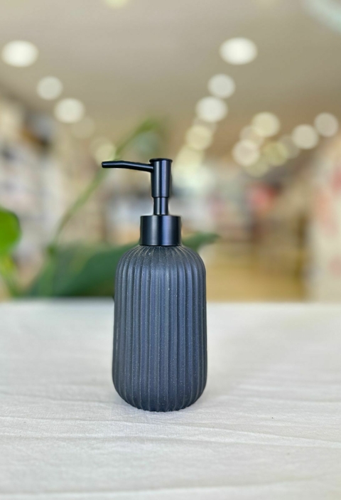 Dispenser de resina con Surcos negro CONCEPTO