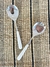 Cuchara dentada de acero y ceramica plateada/blanco MISHKA - tienda online