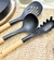 Utensilios de nylon Negro mango de madera MISHKA en internet