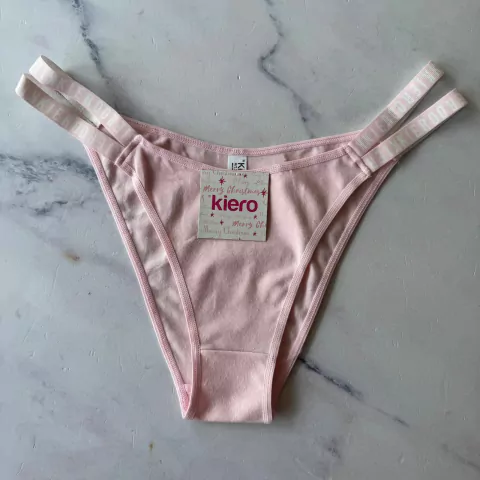 Vedettina Cavada en V Rebecca - Ed. Navidad