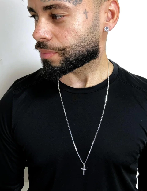 Kit Corrente Grumet 2mm 70cm com Pingente Cruz Cravejado e Par de Brinco Zircônia Redondo - Prata 925 - comprar online