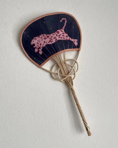 Leque M Onça - comprar online