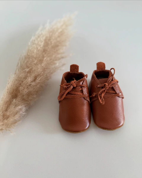 Moccs Oxford Basic Rum - comprar online