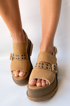 MALVINA CAMEL