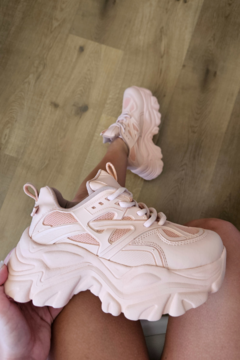 OLIVIA PINK