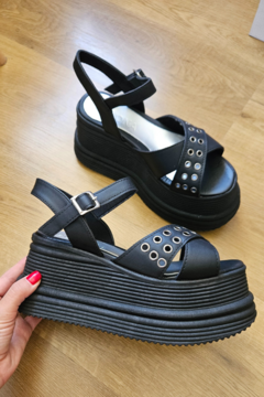 VENECIA BLACK en internet