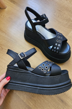 VENECIA BLACK