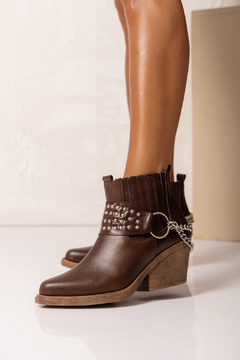 AURA CUERO CHOCOLATE - comprar online