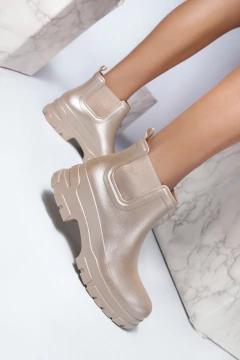 EMMA BOTA METALIZADA ORO en internet