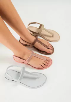 BRISHI BEIGE en internet