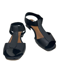 Sandália em Couro Preta Lev Ref 139443 - loja online