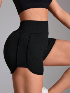 SHORT CON COSTURAS Y FRUNCE - "BLACK TEMIS" - comprar online