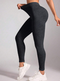CALZA SEAMLESS Y FRUNCE - "V-BLACK NIEVE" - SUNFIT Sportswear