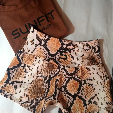 SHORT CORTE V "CASCABEL"