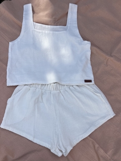 short - Puertas Adentro
