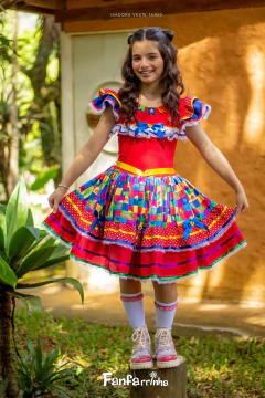 Vestido Bandeirinha Vermelho – Alegria e Tradição em Cada Detalhe na internet