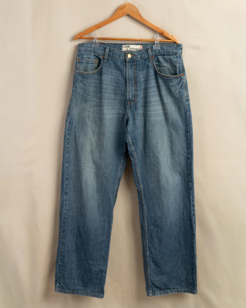 Calça jeans Levis 569 straight