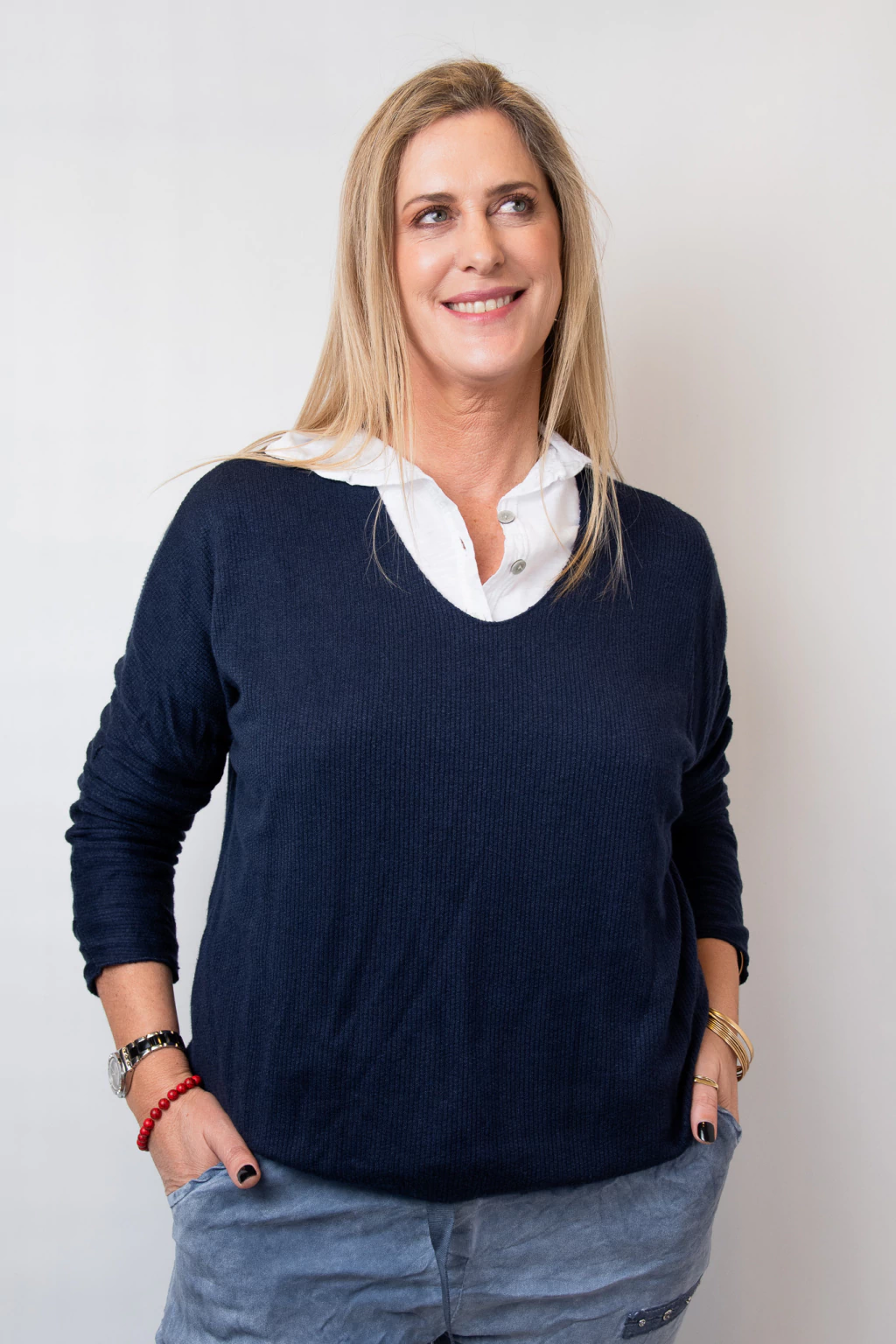 Sweater Chloe con camisa