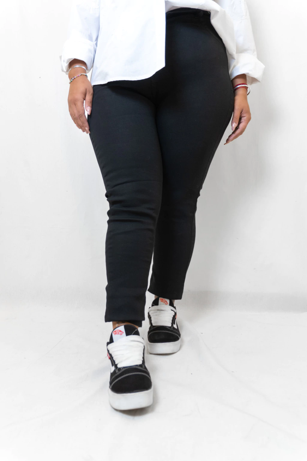 Pantalón jeans chupin Cari