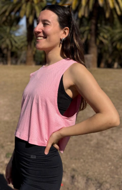MUSCULOSA BOX ROSA FLUO