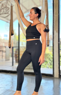 CALZA LARGA PIQUE NEGRA