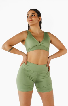 CALZA CORTA PISTACHO en internet