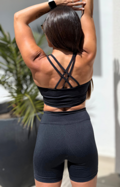 TOP CHARU PICASSO NEGRO - comprar online