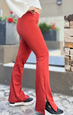 CALZA LARGA TAJO ROJO
