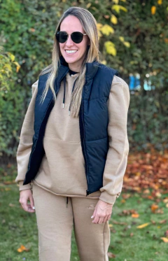 MAXI BUZO CON CAPUCHA FRISADO CANELA - comprar online