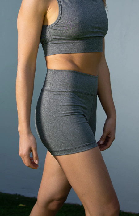 CALZA CORTA PIQUE GRIS OSCURO