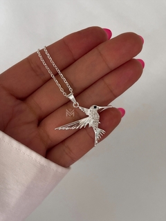 Collar colibrí con piedras