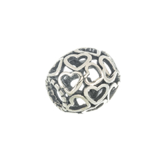 Charm con corazones calados - comprar online