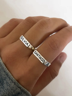 Anillo rectangular con grabado - tienda online