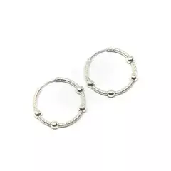 Argollas labradas con bolitas (par)
