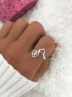 Anillo huella calada y corazón en internet