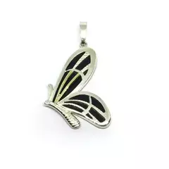 Dije media mariposa con acrílico