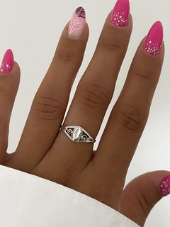 Anillo piedra ovalada con nacar