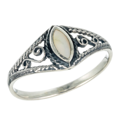 Anillo piedra ovalada con nacar - comprar online
