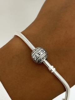Charm dona con flores