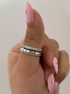 Anillo Sara en internet