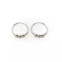Argollas con triple bolitas (par)