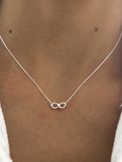 Collar infinito de plata lisa - comprar online