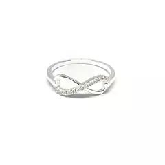 Anillo infinito con piedras