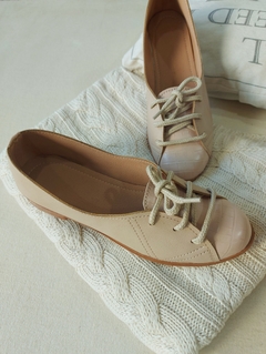 Acordonados Ona Nude croco