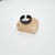 Anillo negro con cadena (A.Q.)