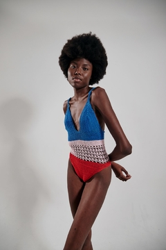 BODY TRICOLOR