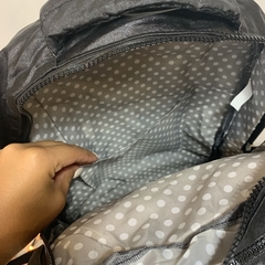 Mochila Kip Metalizada Preta - Primeira linha - loja online