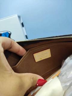 Imagem do Multipochete LV Premium / Canvas e acabamento em couro LEGÍTIMO