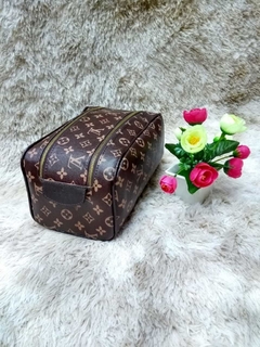 Imagem do Necessaire Primeira Linha
