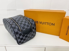 Necessaire Primeira Linha na internet
